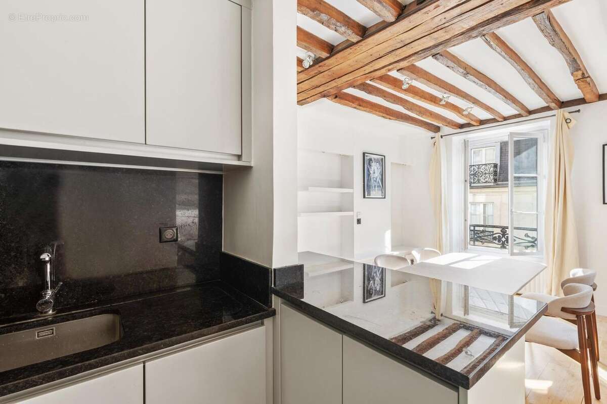 Appartement 63 m² à Paris-7e  - photo 6