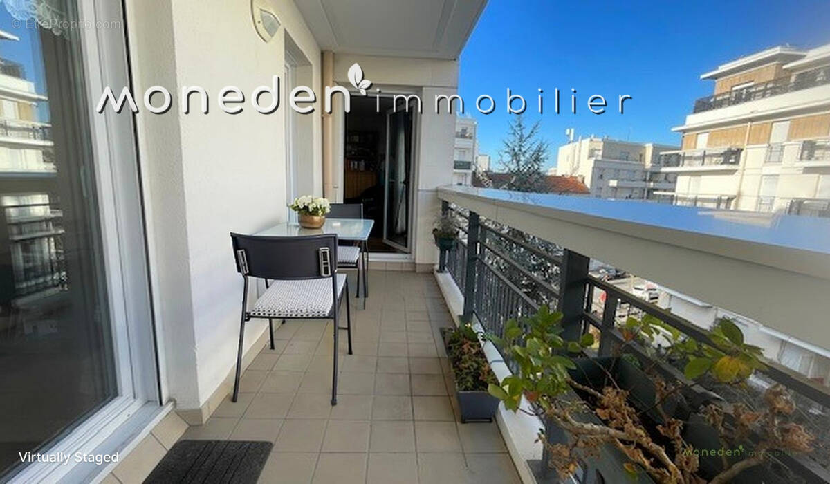 Appartement à COURBEVOIE