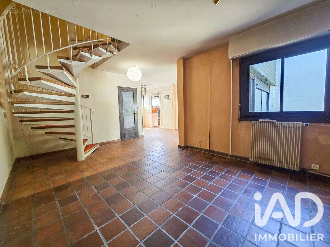 Maison 97 m² à Boussy-Saint-Antoine  - photo 5