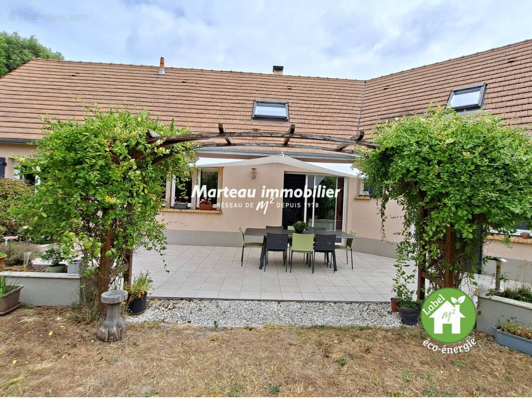 Maison à MONCE-EN-BELIN