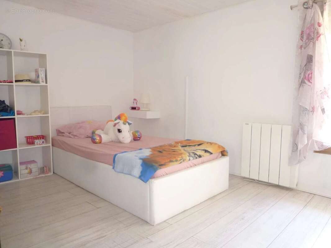 Maison à TOUET-SUR-VAR