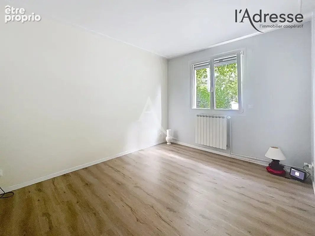 Appartement 2/3 pièces -  49 m² - Rueil-Malmaison (Boulevard National) - parking - cave - photo 2
