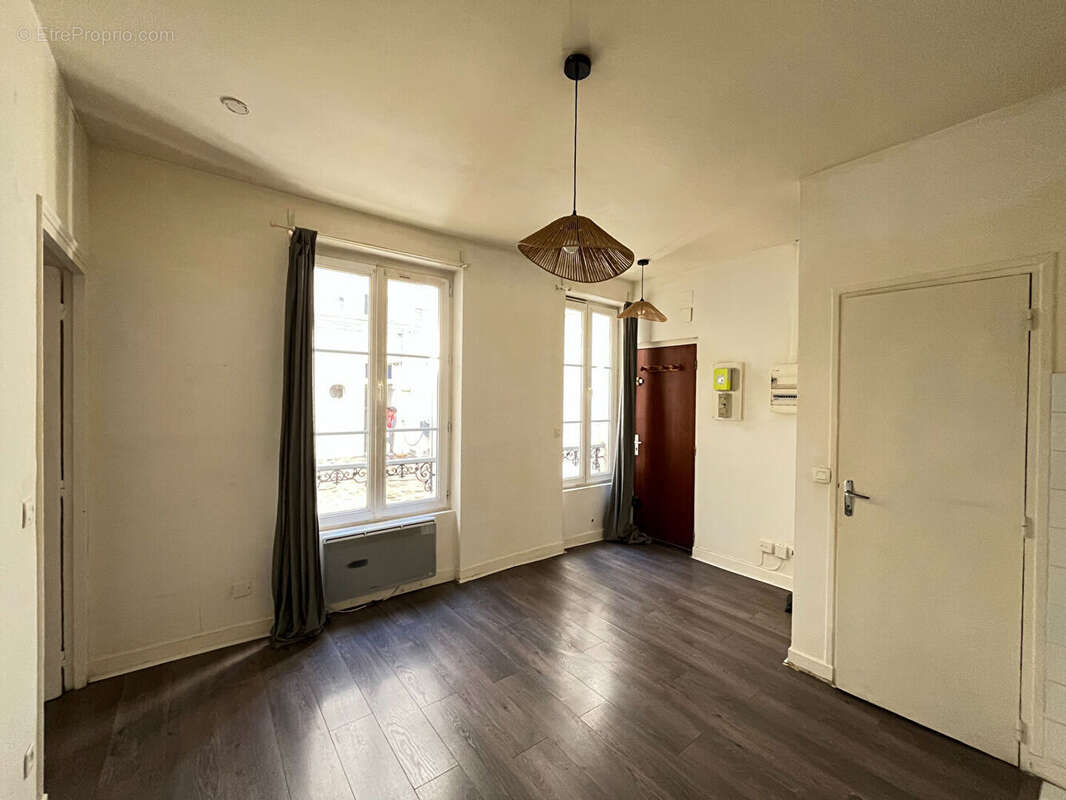 Levallois - 2 pièces - 250 000  euros fai - photo 9