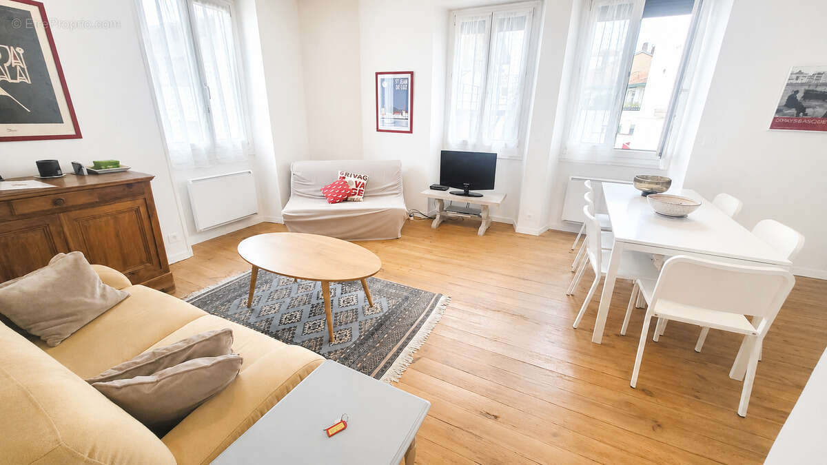 Appartement 56 m² à Saint-Jean-De-Luz  - photo 2