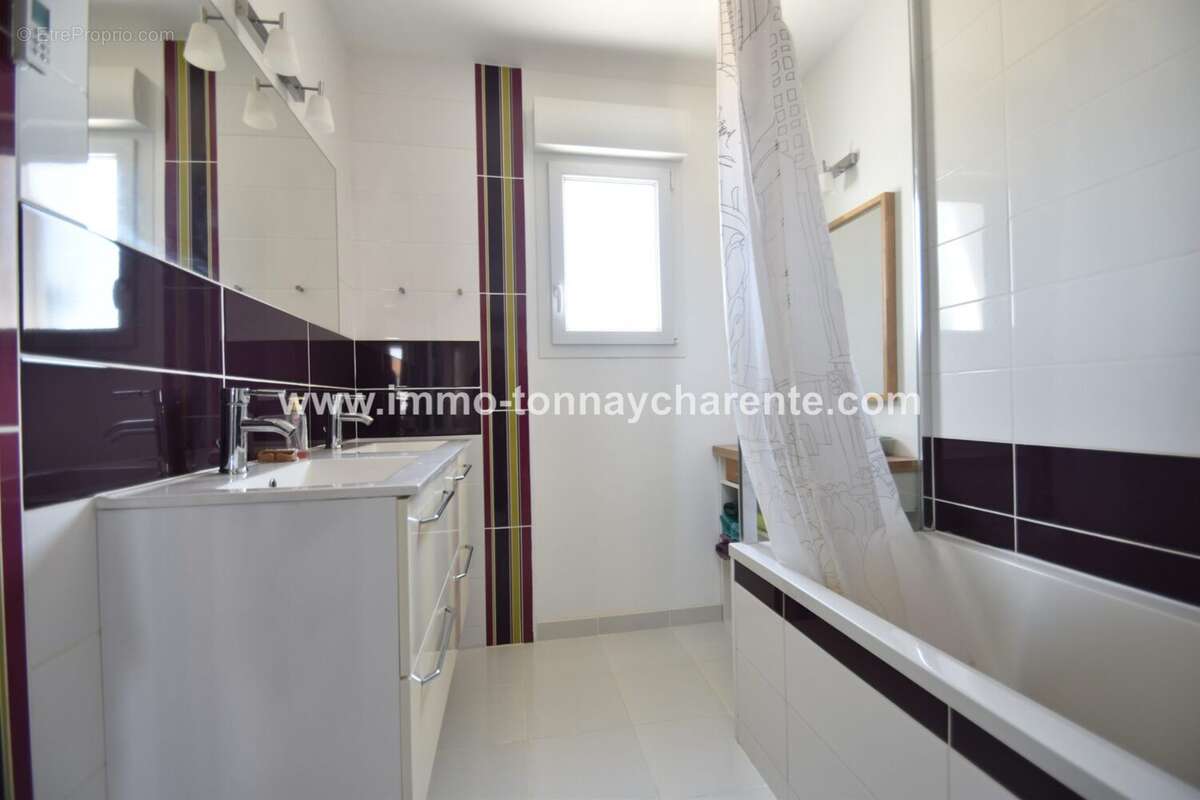 Maison 90 m² à Tonnay-Charente  - photo 8