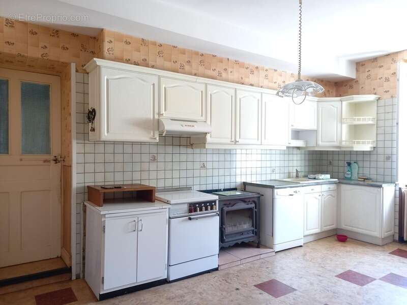Maison à RIEUPEYROUX