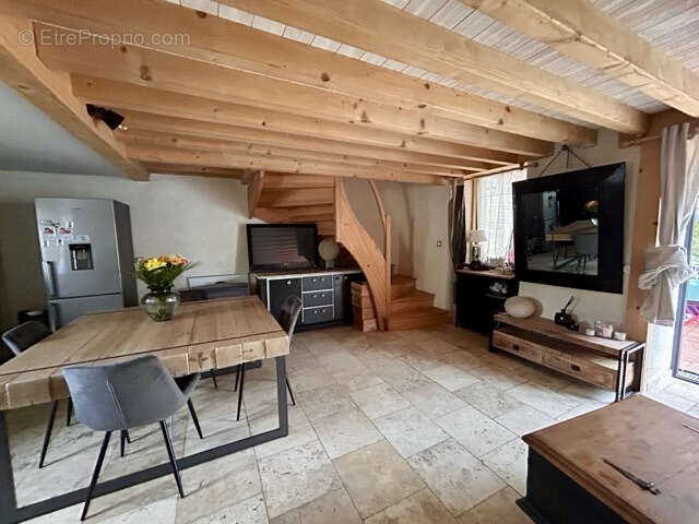 Maison à FRONTENAY-ROHAN-ROHAN