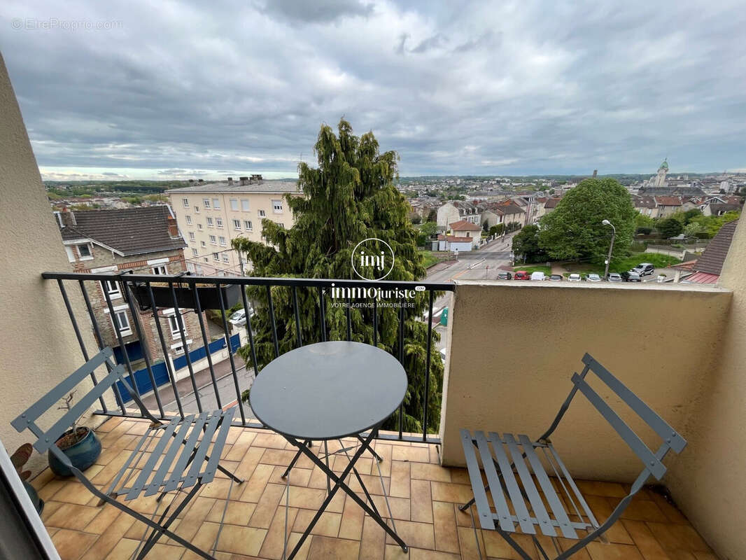 Appartement 64 m² à Limoges  - photo 2