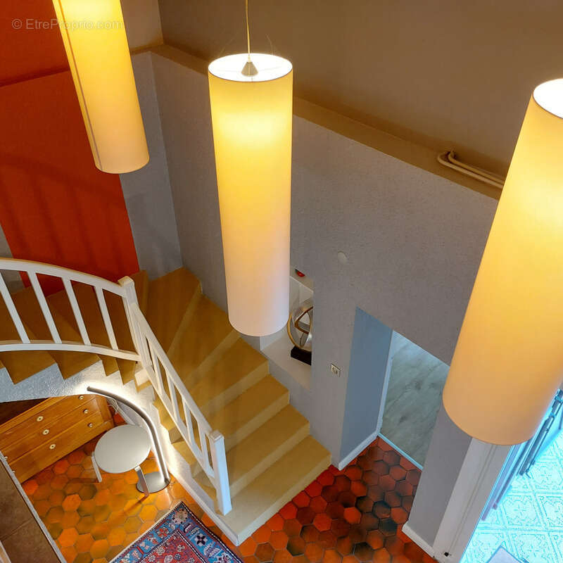 Maison à vendre 13 pièces MONTAUBAN (82), salle de reception, parking, bureaux, cave, dépendances,  parc de 8000m2, 2 entrées in - photo 15