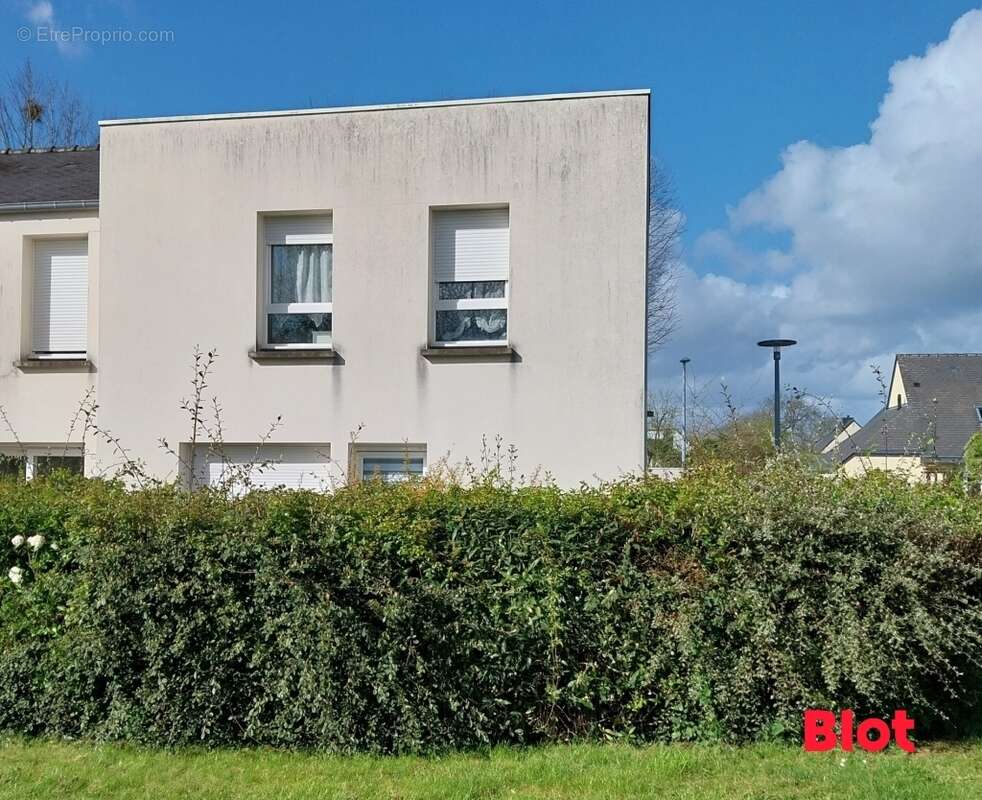Maison à LA CHAPELLE-DES-FOUGERETZ