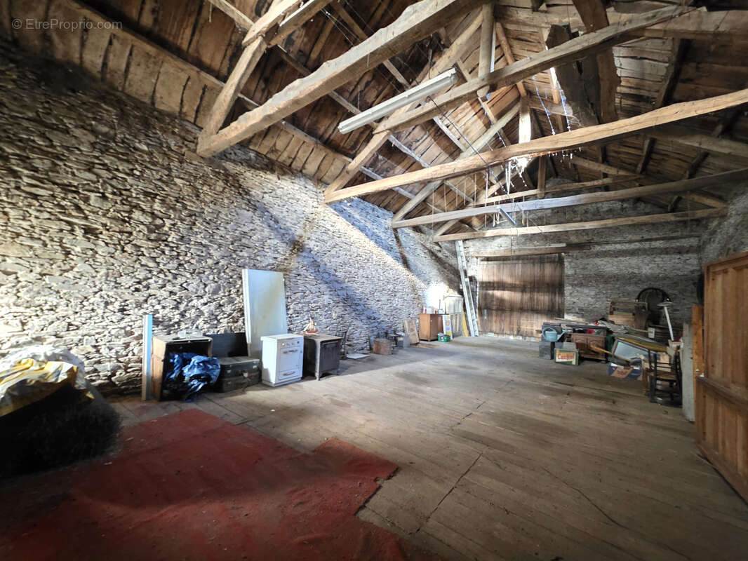 Maison à SAINTE-GEMME