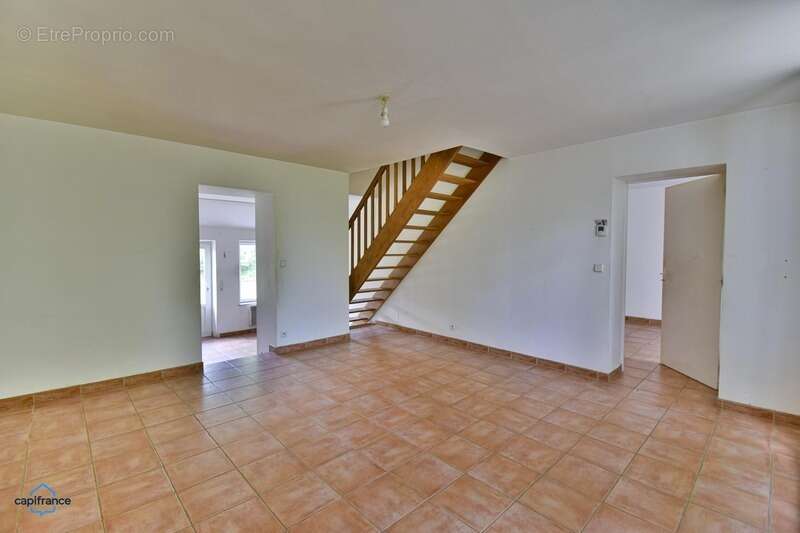 Appartement à MEUSNES