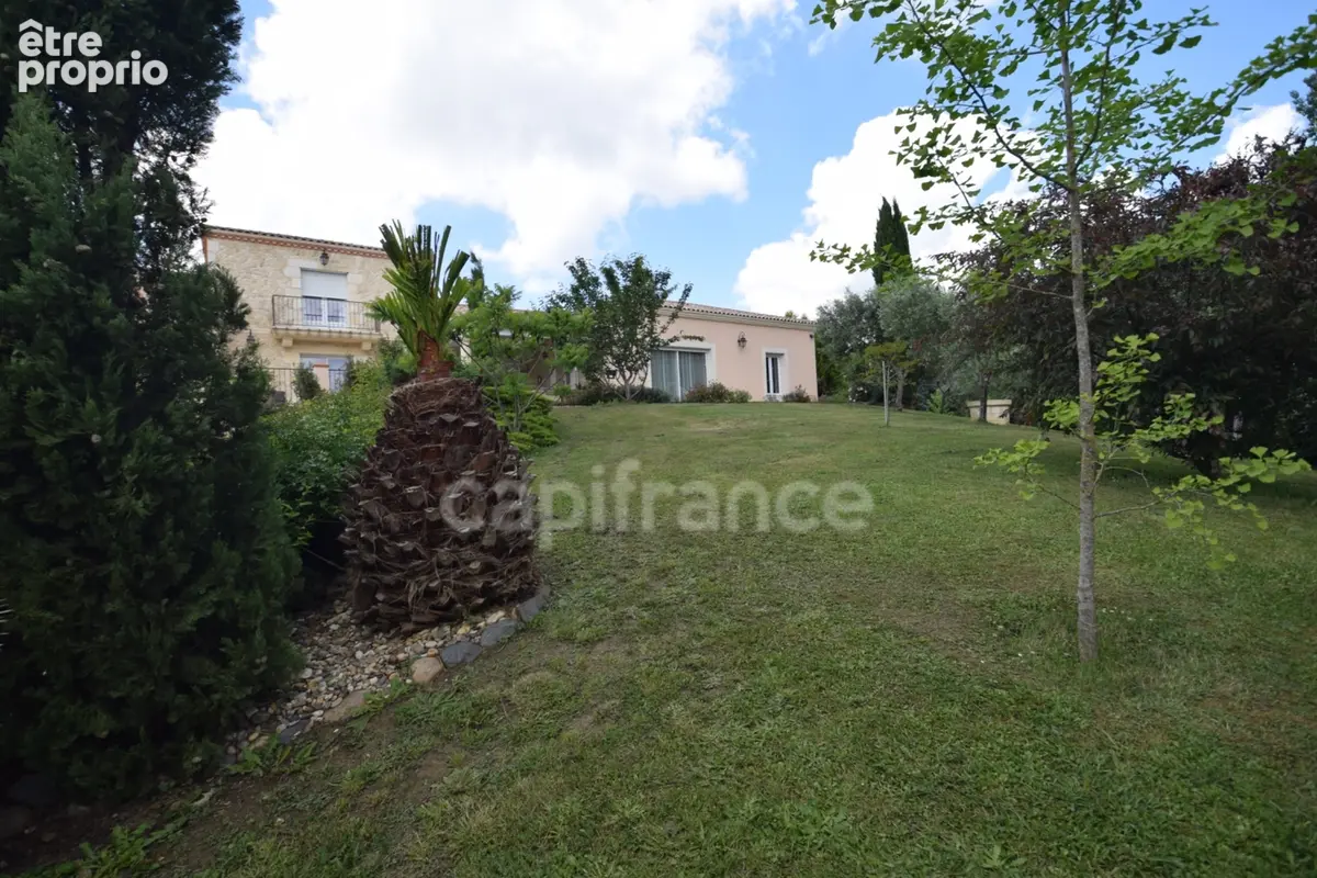 Propriété au calme - 5 chambres - T3 attenant - garage XXL - piscine - à MARMANDE (47) - photo 35