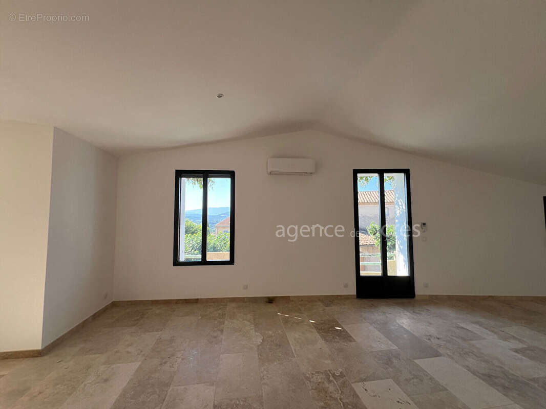 Appartement à SAINT-SATURNIN-LES-APT
