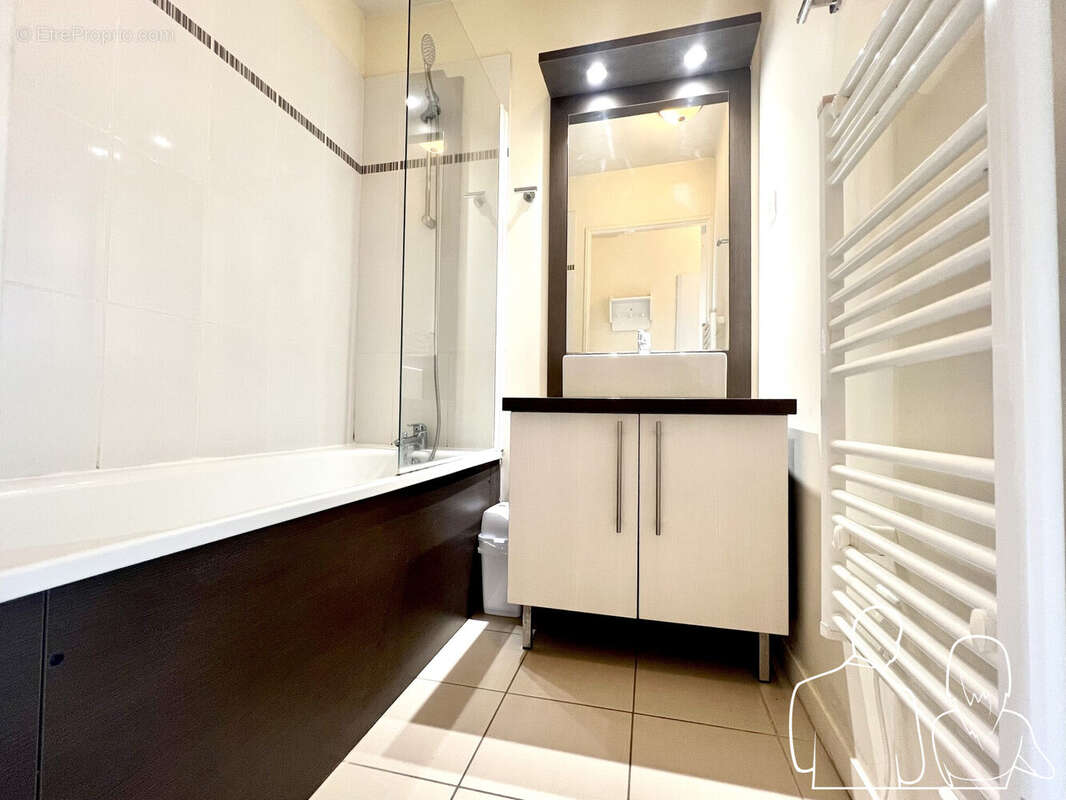 APPARTEMENT SOUS BAIL COMMERCIAL - GOELIA - Appartement à GONNEVILLE-SUR-HONFLEUR