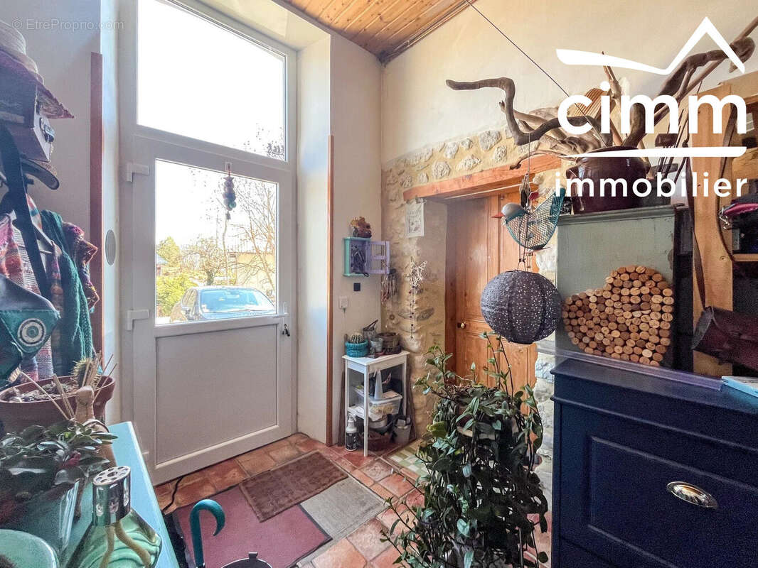 Maison 129 m² à La Terrasse  - photo 6