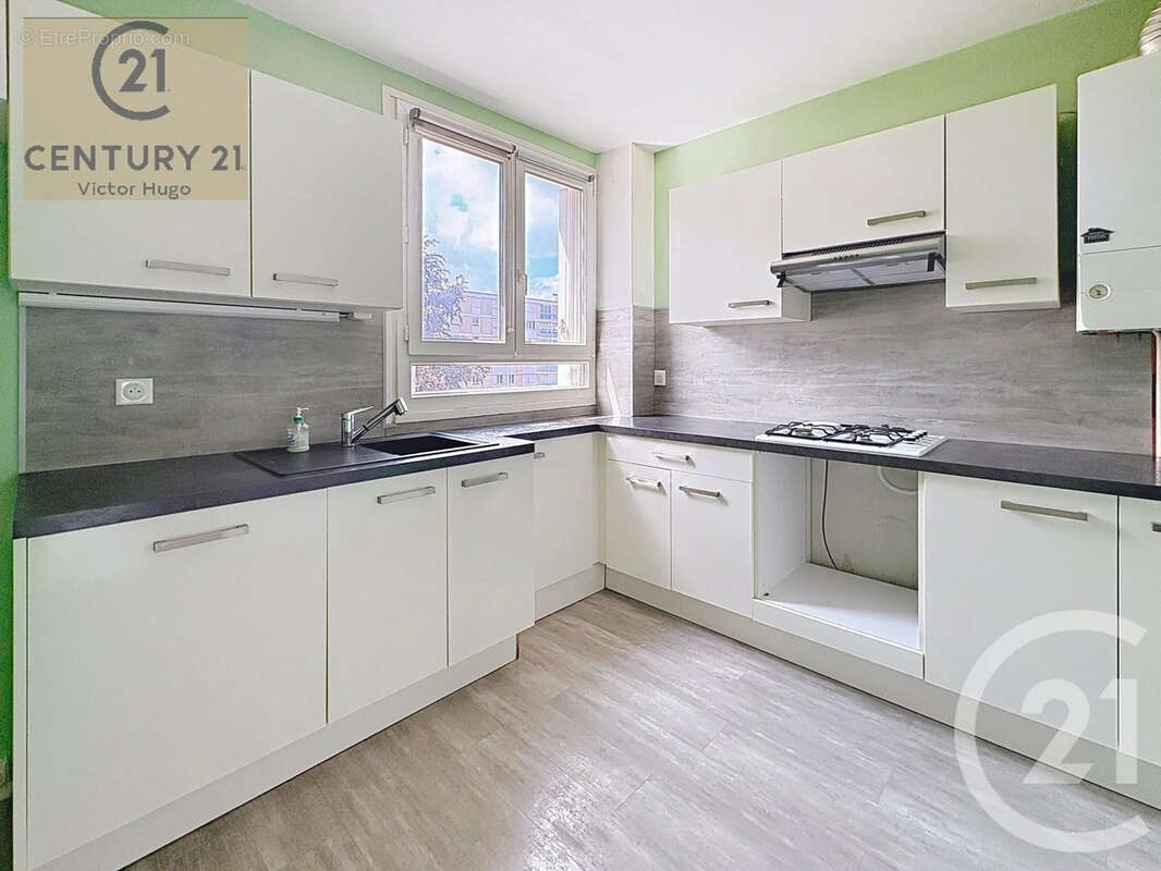 Appartement 64 m² à Limoges  - photo 4
