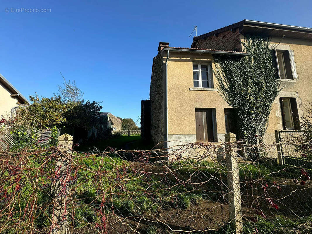 Maison à FROMENTAL