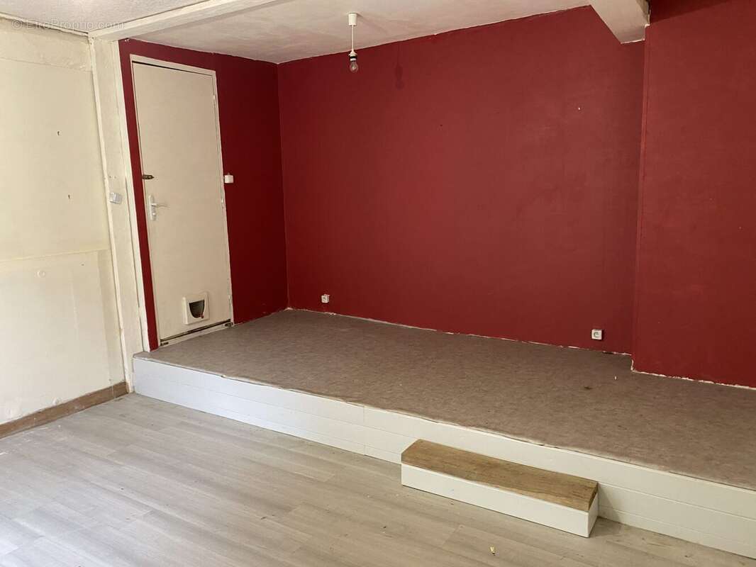 Maison à EYMOUTIERS