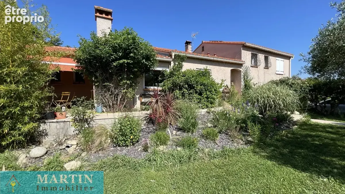 Magnifique villa avec piscine et terrain arbore - photo 2