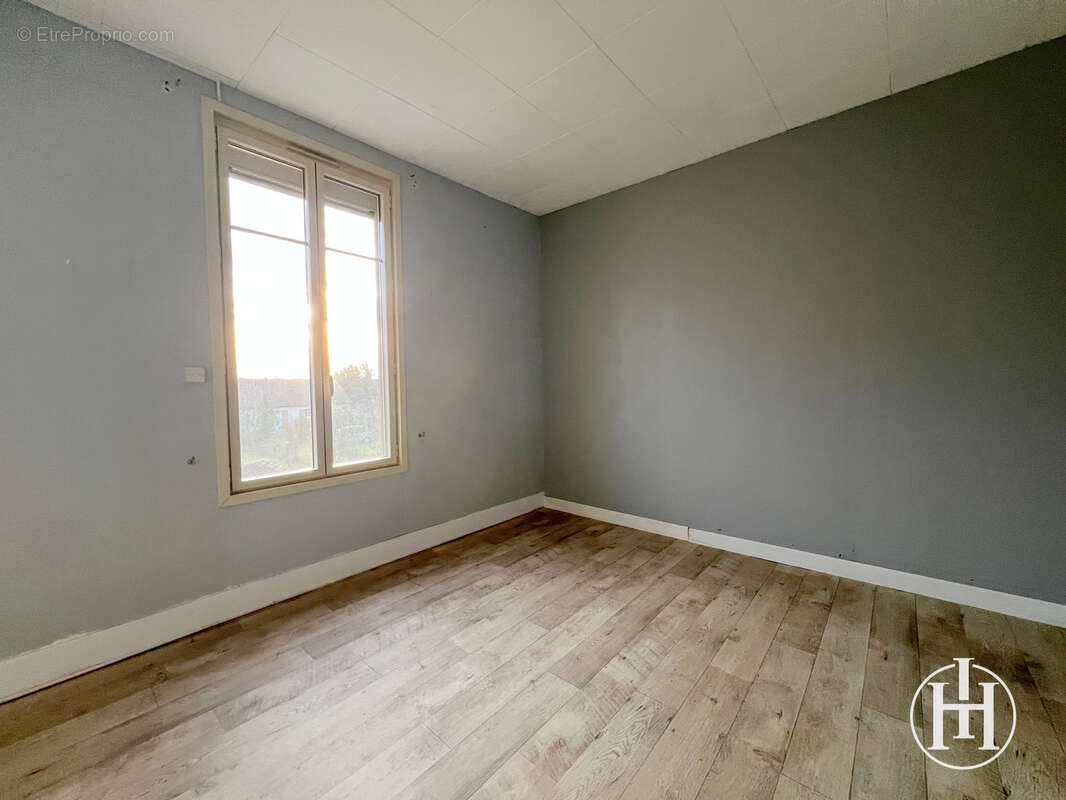 Maison à SAINT-AMAND-MONTROND