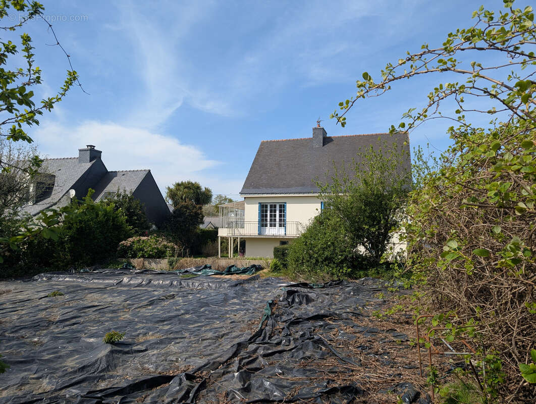 Maison à CLEGUER