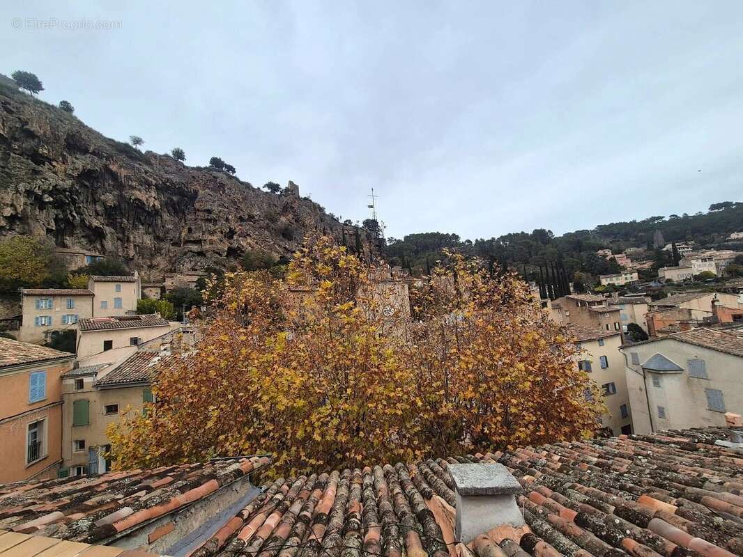 Appartement à COTIGNAC