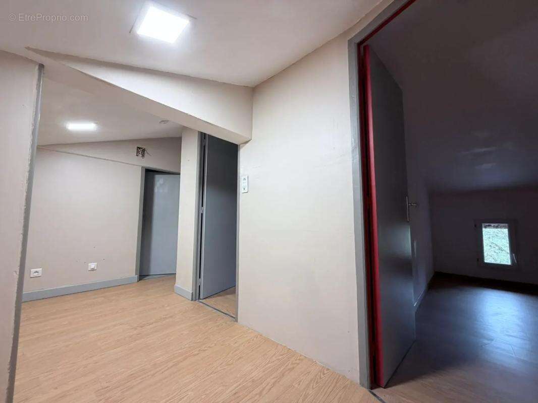 Maison troglodyte 7 pièces avec vaste terrain - photo 7