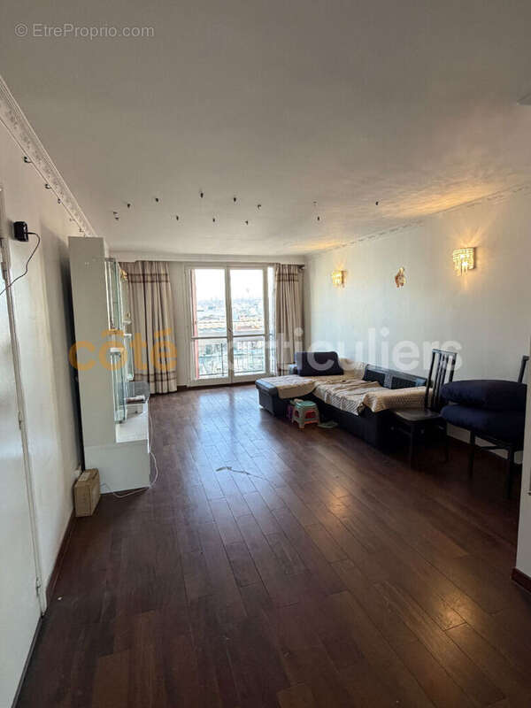 Appartement à AUBERVILLIERS