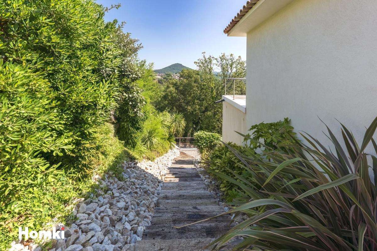 Maison/Villa T4 de 124 m² à Les Adrets-de-l'Estérel 83600 - photo 12
