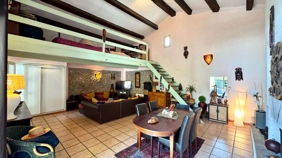 Maison à SAINT-CYPRIEN