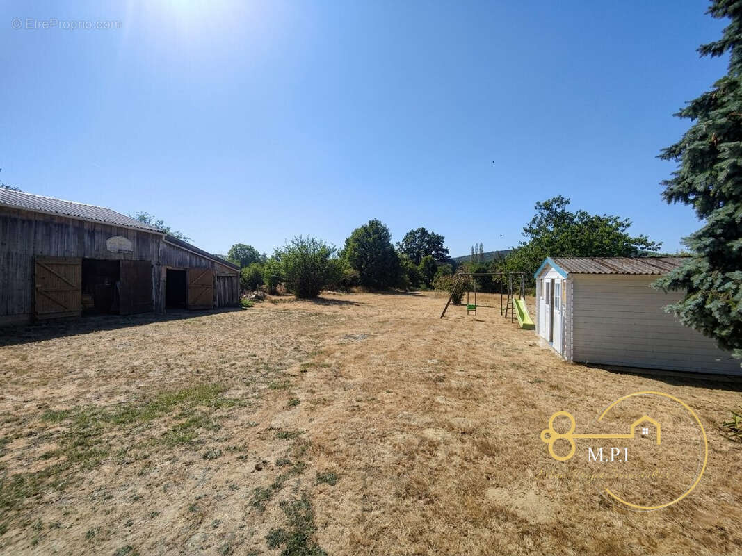 Maison 4 pièces 96 m² à vendre à Saint-Nicolas-Des-Bois (61250) - photo 9