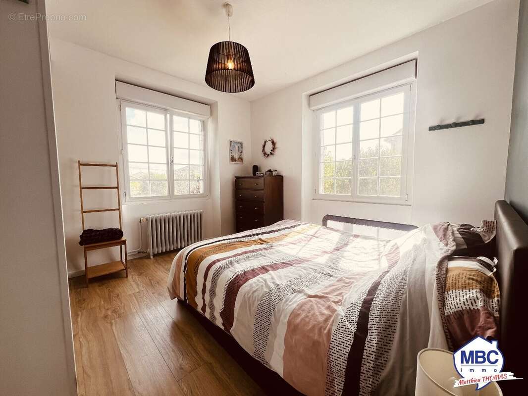 Maison à MONTREVAULT