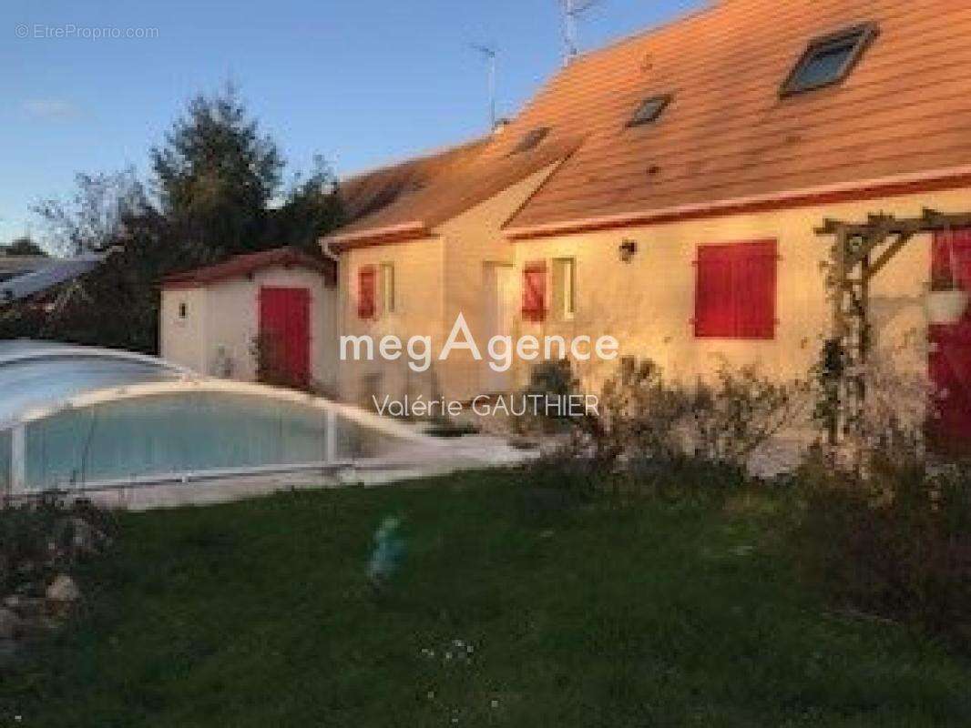 Maison à MESLAY