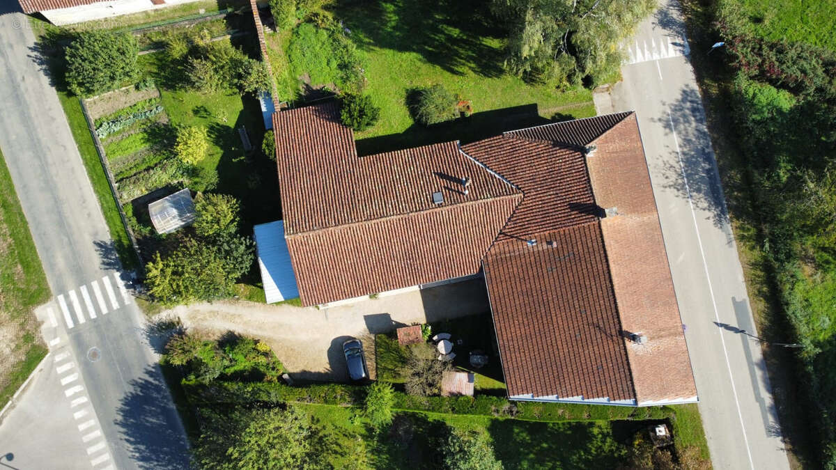 Maison à CURCIAT-DONGALON