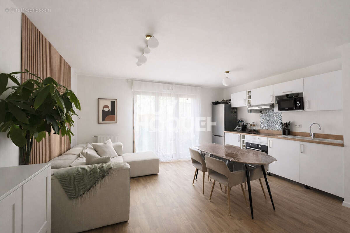 Appartement à STAINS