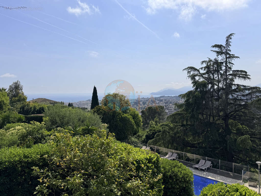 Appartement à LE CANNET