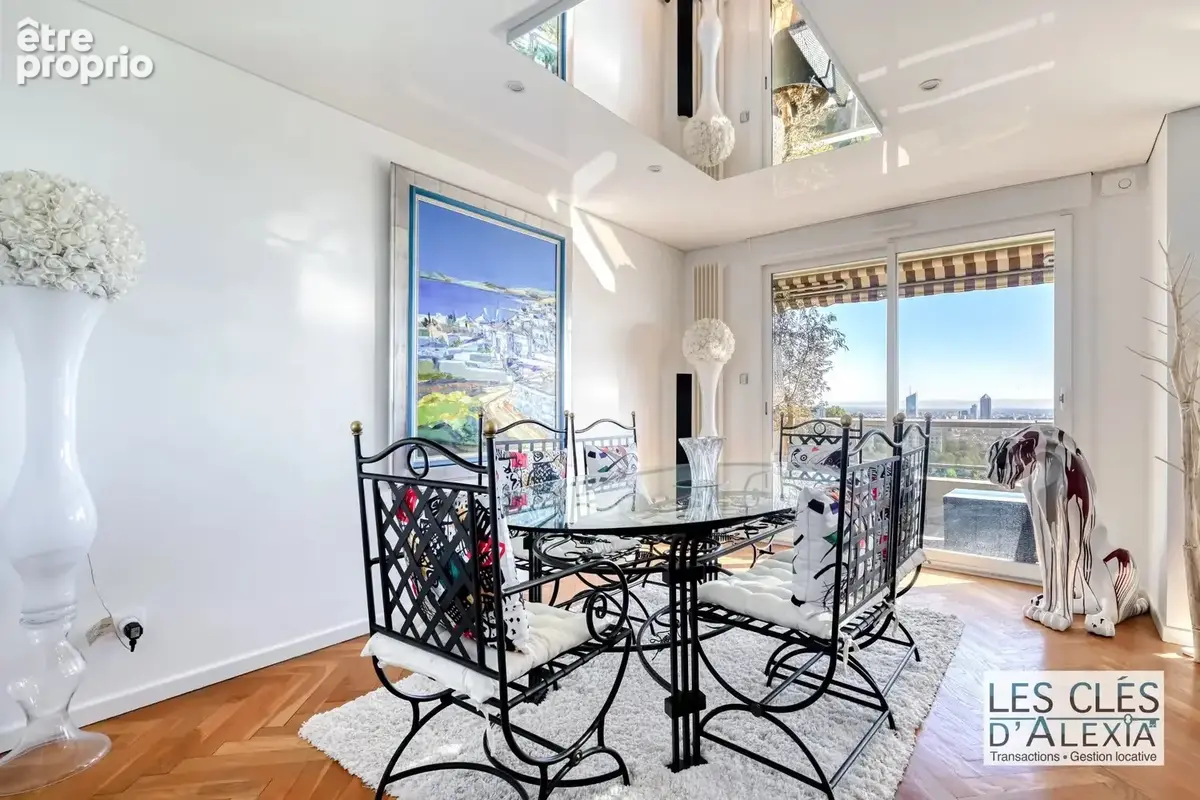 T3/T4 d'exception – Vue panoramique sur Lyon – Garage - photo 8