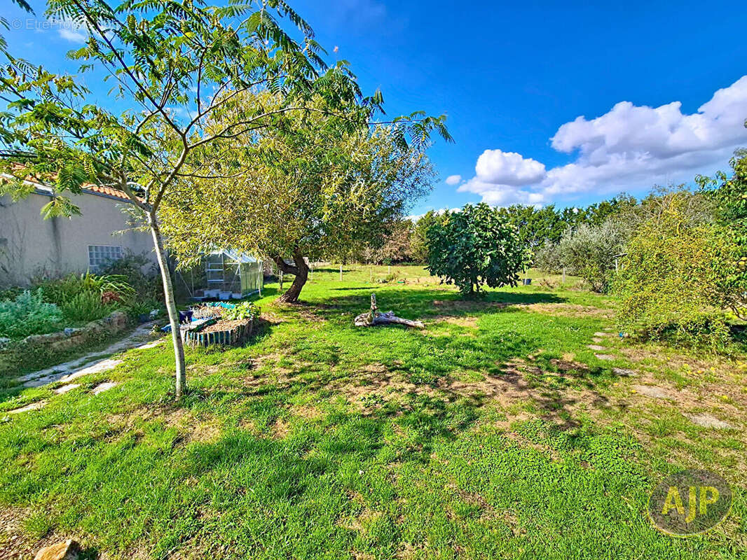 Maison à BAZOGES-EN-PAILLERS