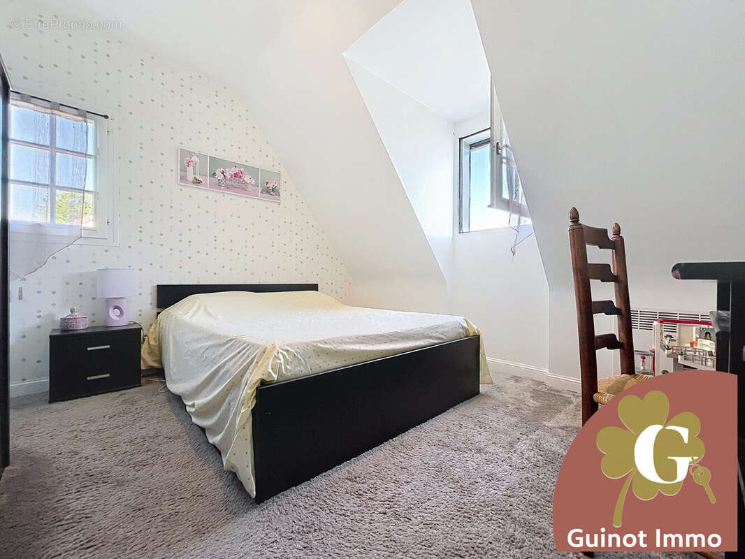 Maison 110 m² à Saint-Maurice-D'etelan  - photo 8