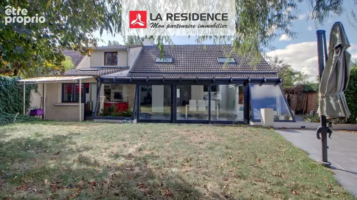 Maison à PLAISIR