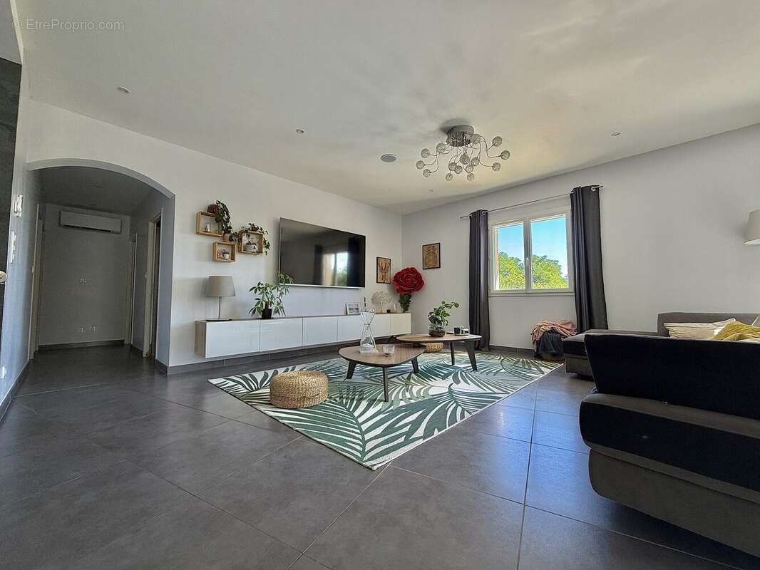 Maison à COULOUNIEIX-CHAMIERS