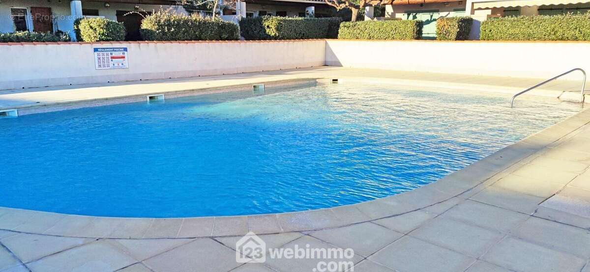 La piscine privative à la copro. - Appartement à SAINTES-MARIES-DE-LA-MER