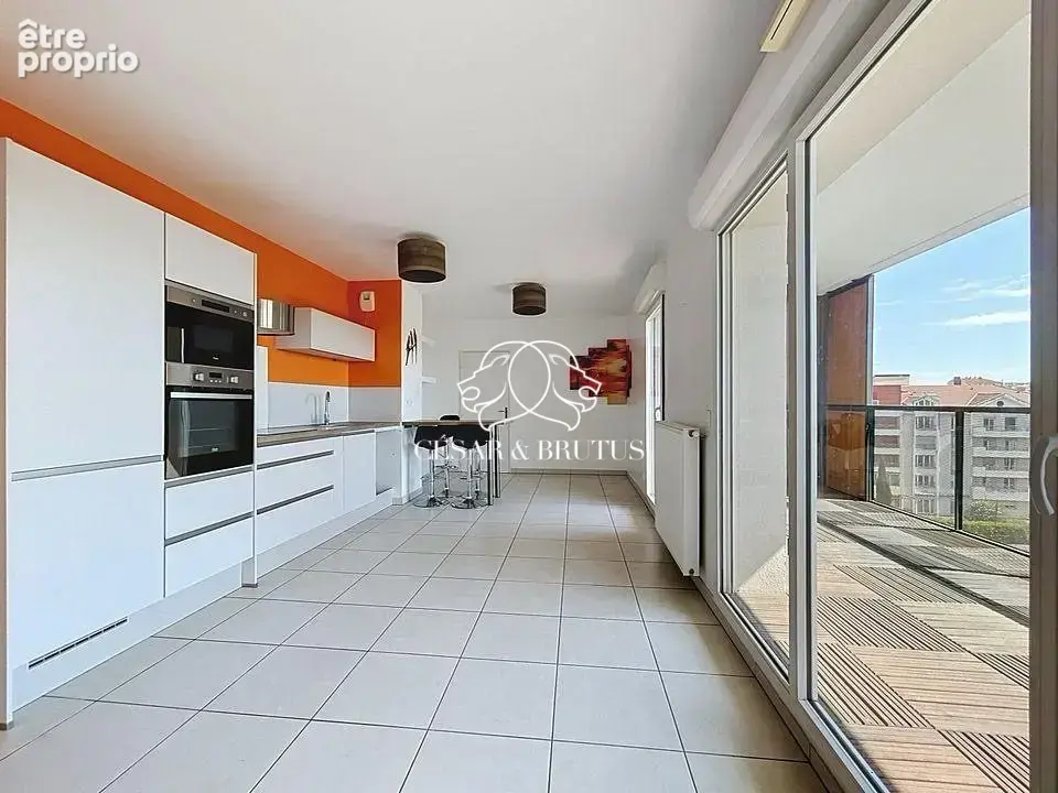 Appartement 80 m² à Lyon-8e  - photo 4
