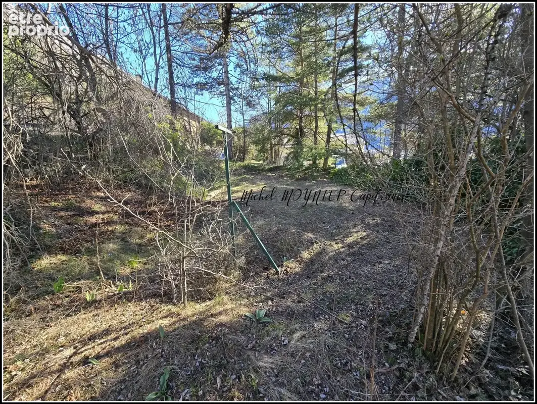À L’Argentière-la-Bessée, maison de caractère sur plus de 2 500 m² de terrain, volumes, annexes et vraie présence - photo 15