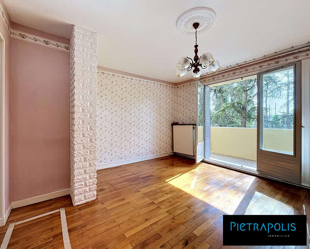 Appartement à OULLINS