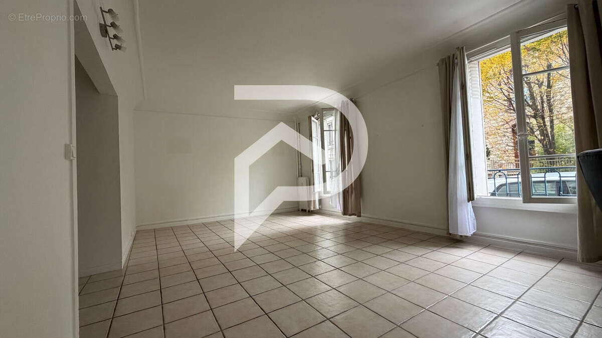 Appartement à COLOMBES