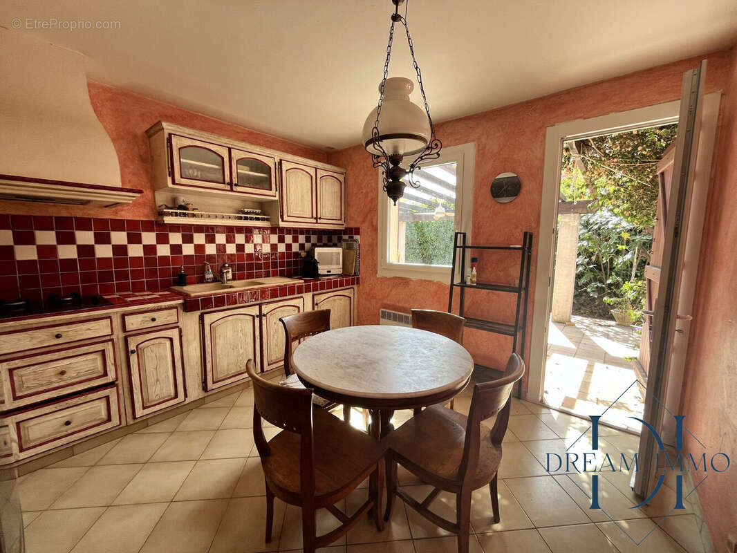 Maison à SOLLIES-PONT