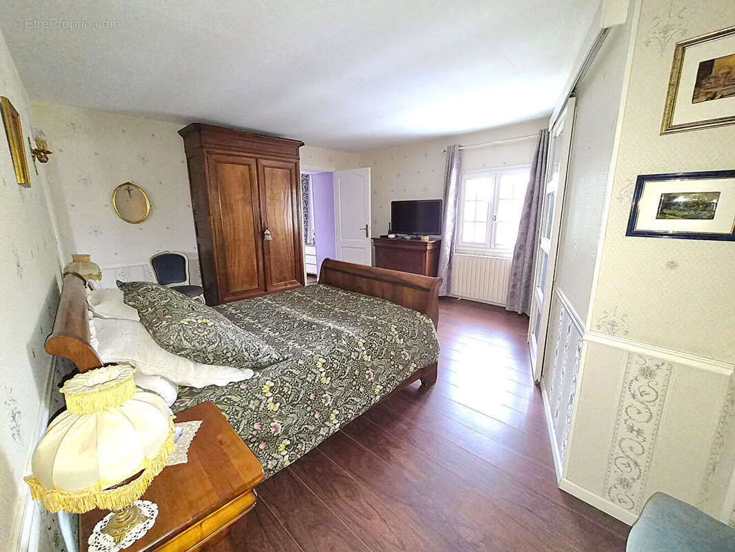 Maison à MONTREUIL-AUX-LIONS
