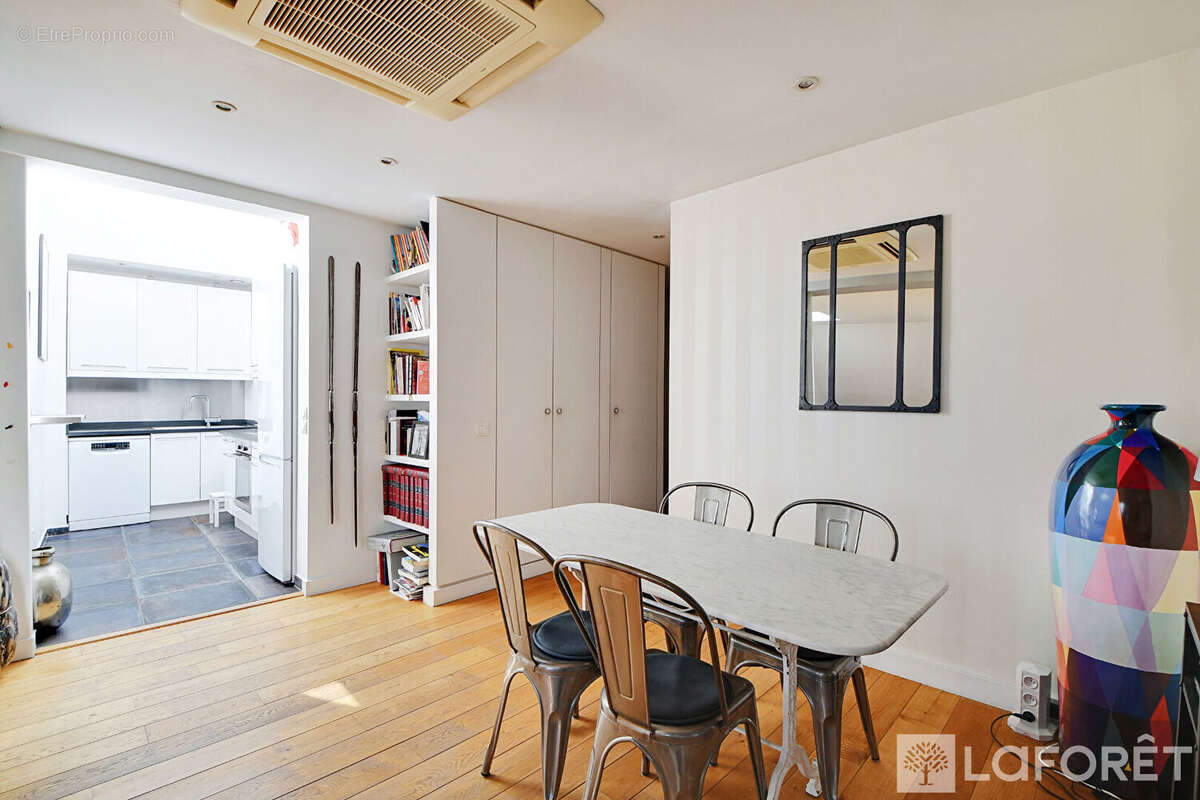 Appartement à PARIS-3E